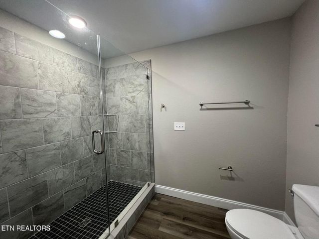 453 Hinch Mountain View Rd, Crossville, TN 38555