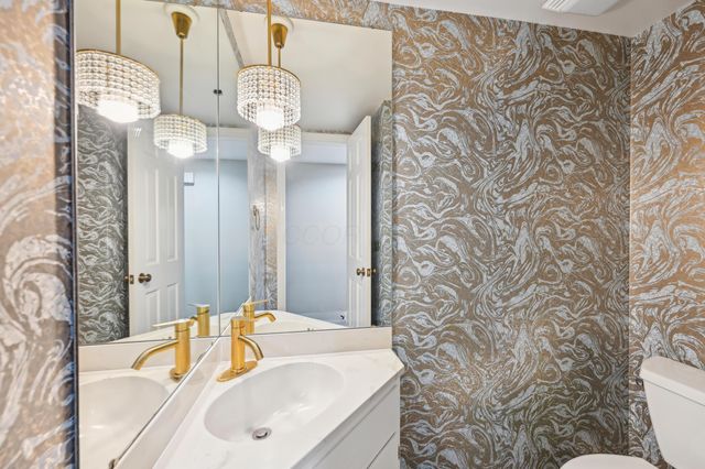 3526 Rue De Fleur, Columbus, OH 43221