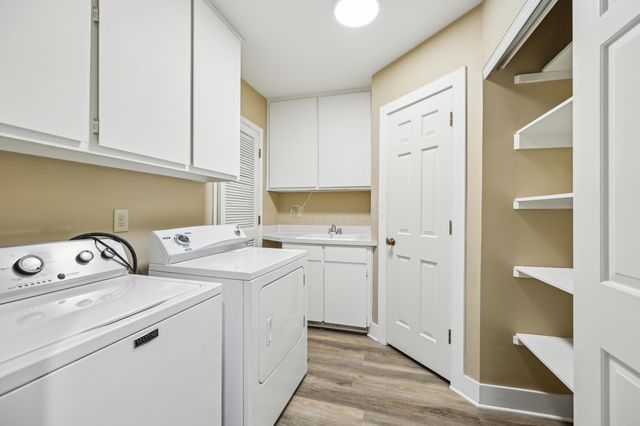 3526 Rue De Fleur, Columbus, OH 43221