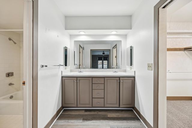 3526 Rue De Fleur, Columbus, OH 43221