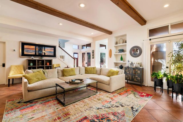 618 Gravilla Pl, La Jolla, CA 92037