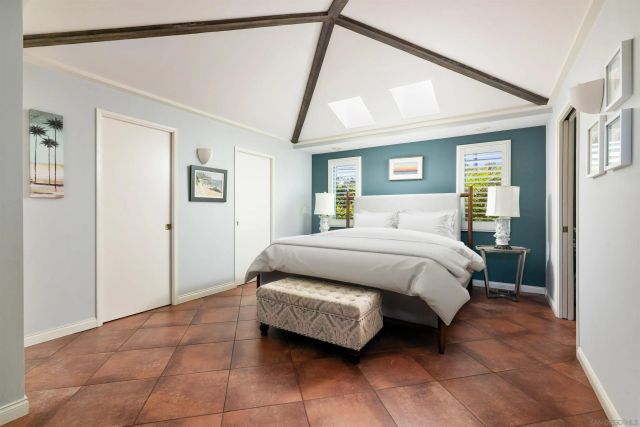 618 Gravilla Pl, La Jolla, CA 92037