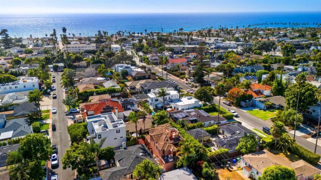 618 Gravilla Pl, La Jolla, CA 92037