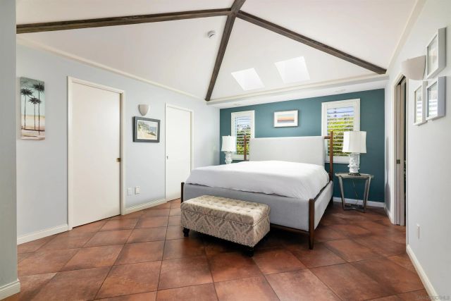 618 Gravilla Pl, La Jolla, CA 92037