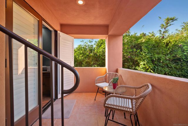 618 Gravilla Pl, La Jolla, CA 92037