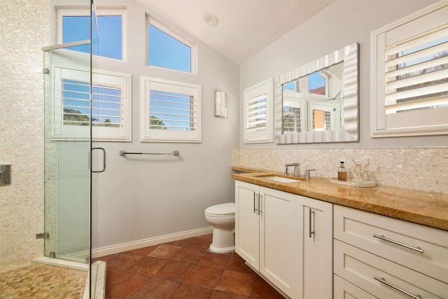 618 Gravilla Pl, La Jolla, CA 92037