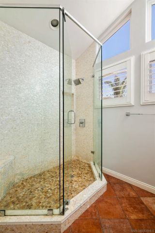 618 Gravilla Pl, La Jolla, CA 92037