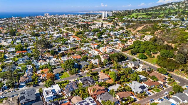 618 Gravilla Pl, La Jolla, CA 92037
