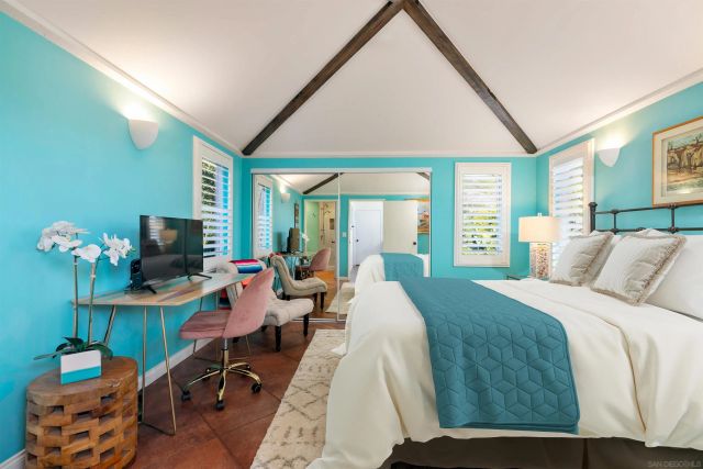 618 Gravilla Pl, La Jolla, CA 92037