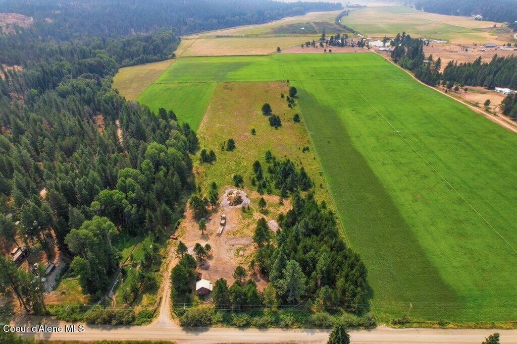 700 Golden Gate RD, Priest River, ID 83856 photo 2