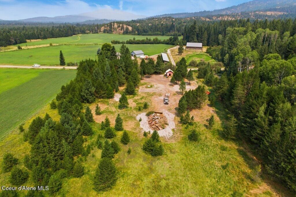700 Golden Gate RD, Priest River, ID 83856 photo 3