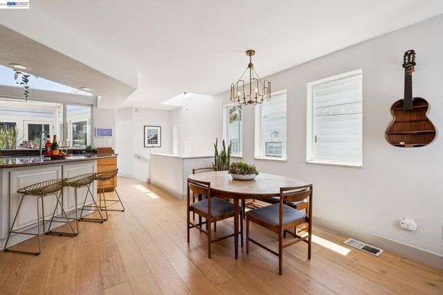 1120 Chestnut Street, Alameda, CA 94501