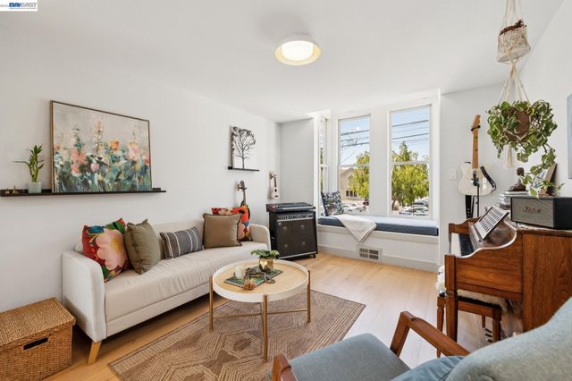 1120 Chestnut Street, Alameda, CA 94501