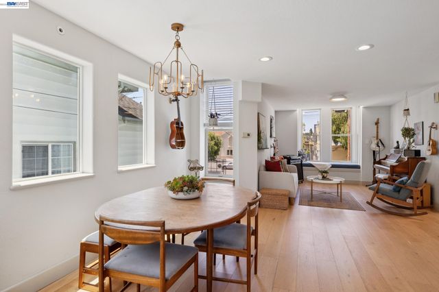 1120 Chestnut Street, Alameda, CA 94501
