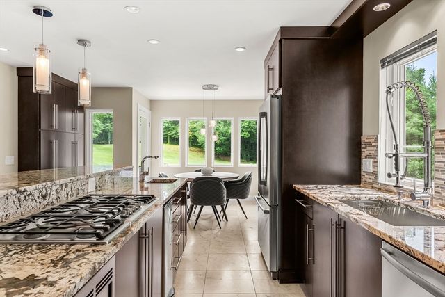 204 Country Club Way, Ipswich, MA 01938