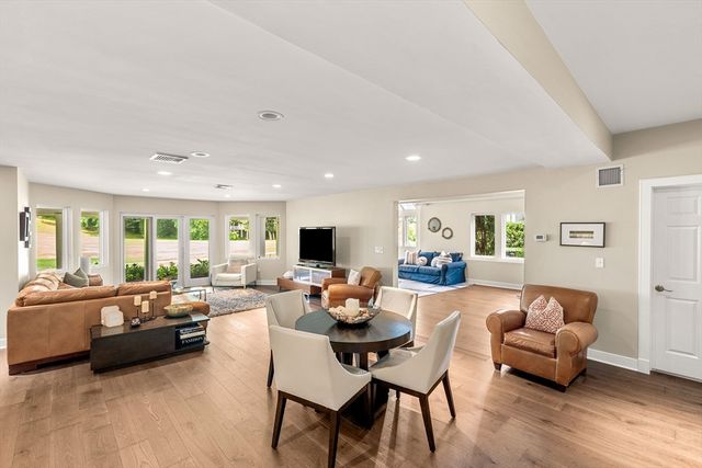 204 Country Club Way, Ipswich, MA 01938