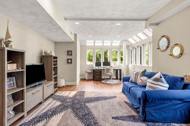 204 Country Club Way, Ipswich, MA 01938