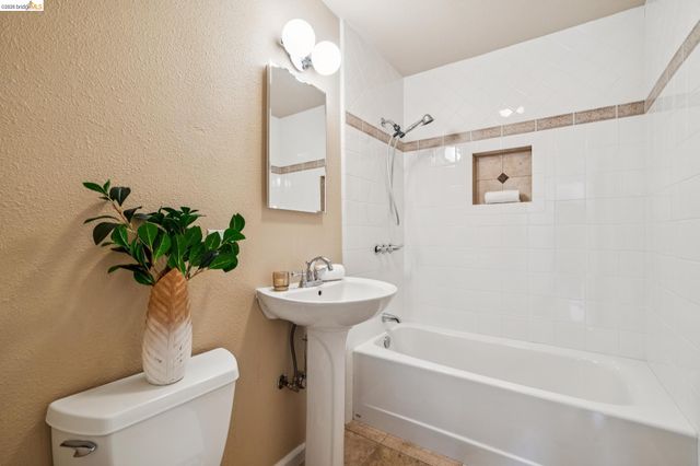 387 Gladys Dr, Pleasant Hill, CA 94523