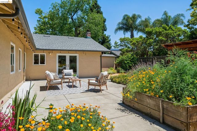 387 Gladys Dr, Pleasant Hill, CA 94523