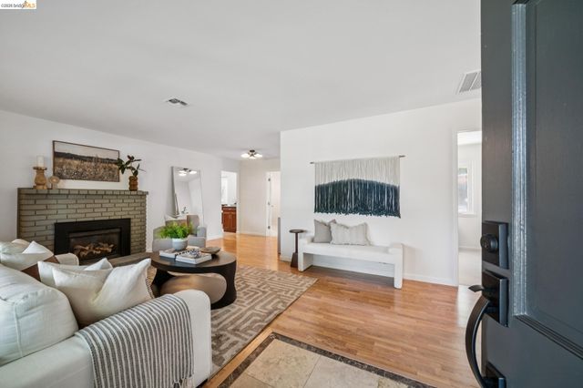 387 Gladys Dr, Pleasant Hill, CA 94523