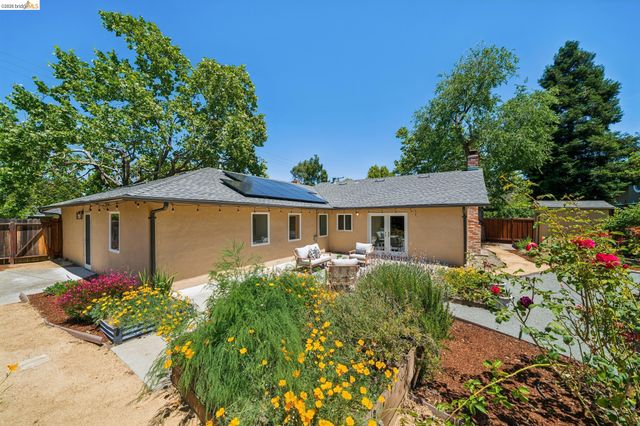 387 Gladys Dr, Pleasant Hill, CA 94523