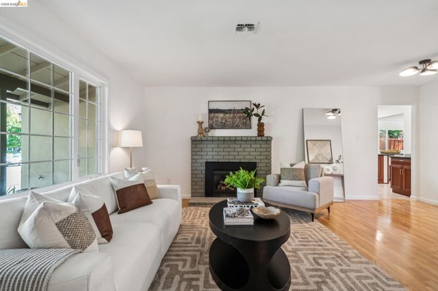 387 Gladys Dr, Pleasant Hill, CA 94523