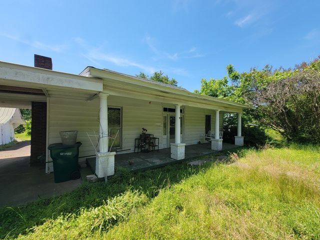 926 E Railroad St, Waverly, TN 37185