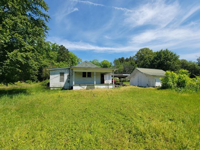 926 E Railroad St, Waverly, TN 37185