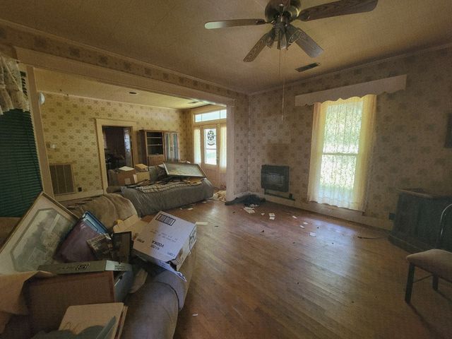 926 E Railroad St, Waverly, TN 37185