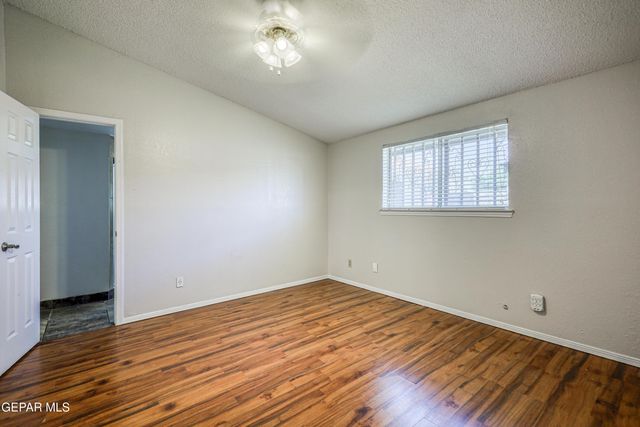 9724 STAUBACH Drive, El Paso, TX 79927