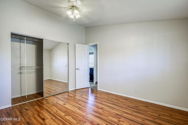 9724 STAUBACH Drive, El Paso, TX 79927