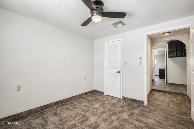 9724 STAUBACH Drive, El Paso, TX 79927