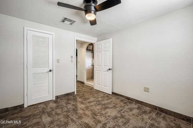 9724 STAUBACH Drive, El Paso, TX 79927