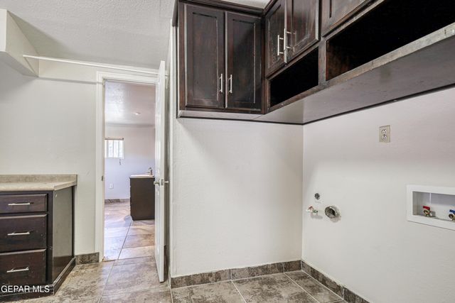 9724 STAUBACH Drive, El Paso, TX 79927