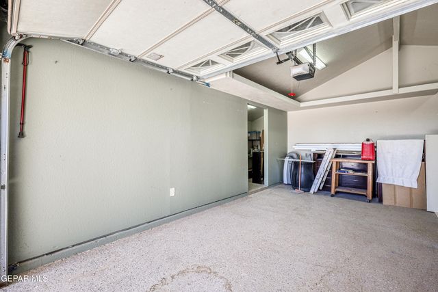 9724 STAUBACH Drive, El Paso, TX 79927