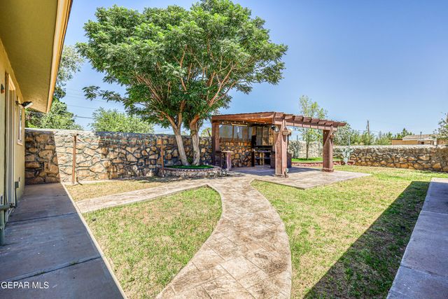 9724 STAUBACH Drive, El Paso, TX 79927