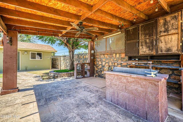 9724 STAUBACH Drive, El Paso, TX 79927