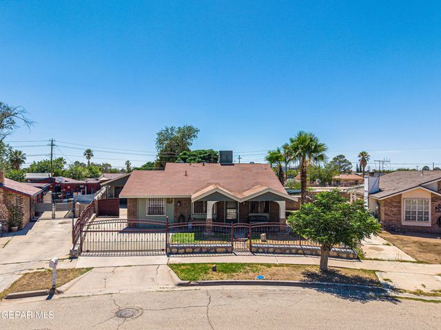 9724 STAUBACH Drive, El Paso, TX 79927