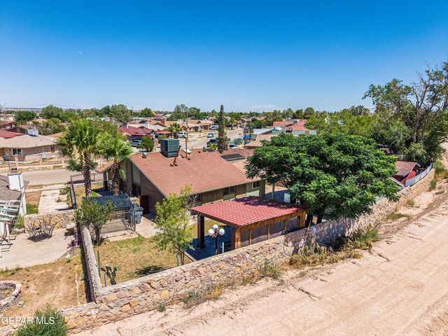 9724 STAUBACH Drive, El Paso, TX 79927