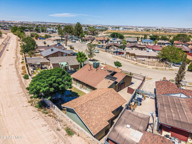 9724 STAUBACH Drive, El Paso, TX 79927