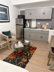 1101 NE 5th St 2, Hallandale Beach, FL 33009
