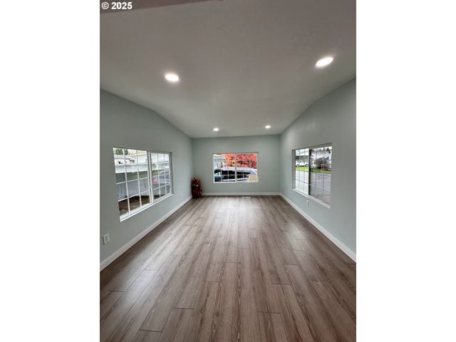 1709 Ne 78th St 16, Vancouver, WA 98665