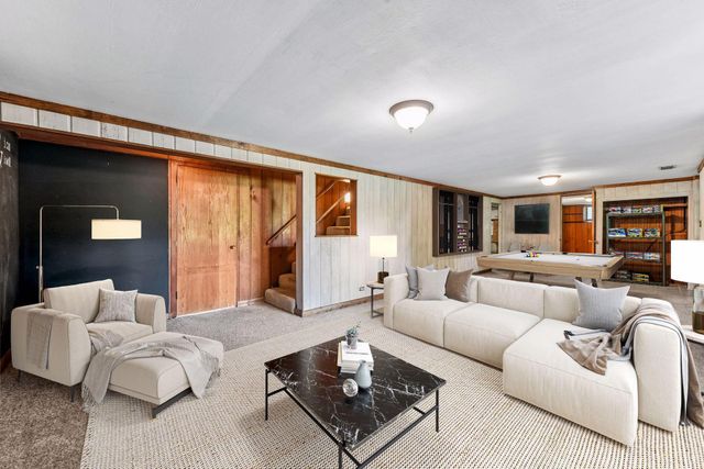 5536 Holiday Road, Minnetonka, MN 55345