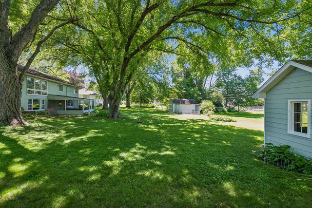 5536 Holiday Road, Minnetonka, MN 55345