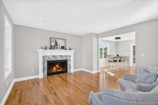 49 Thompson St, Middleboro, MA 02346