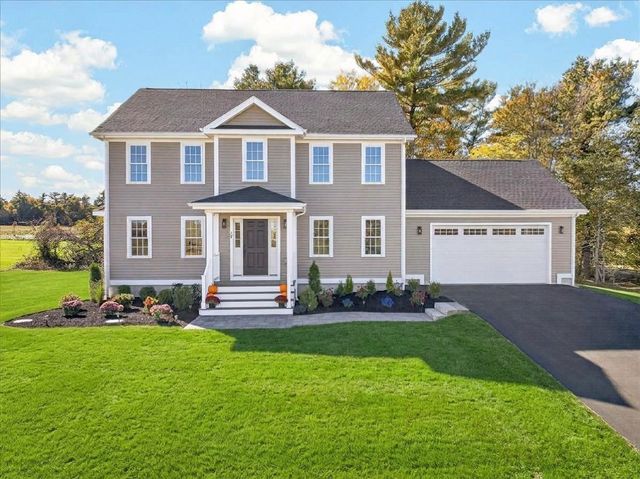 49 Thompson St, Middleboro, MA 02346