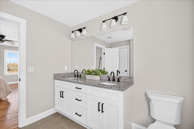 49 Thompson St, Middleboro, MA 02346