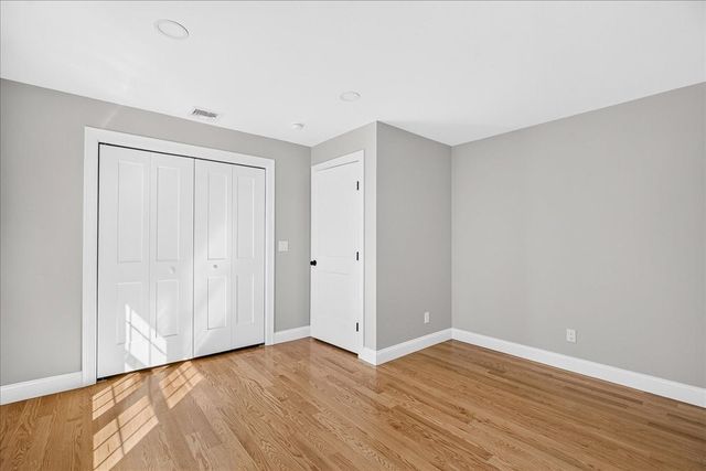 49 Thompson St, Middleboro, MA 02346