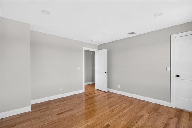 49 Thompson St, Middleboro, MA 02346