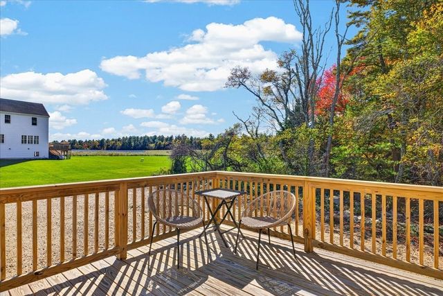 49 Thompson St, Middleboro, MA 02346